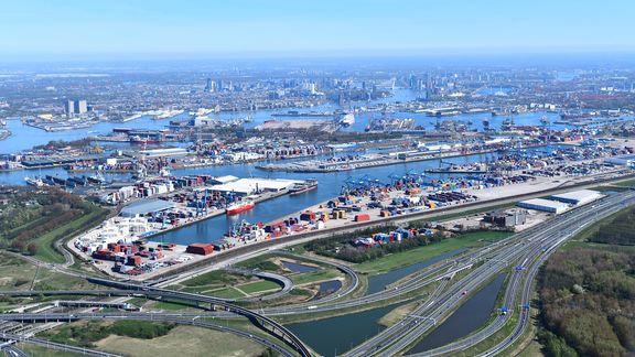 Ontsluiting van de Waalhaven