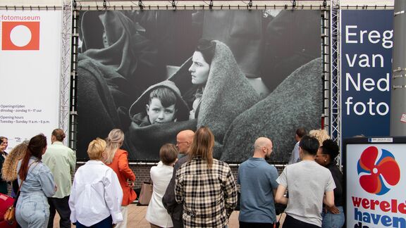 Gevel onthulling BlueExhibit photography