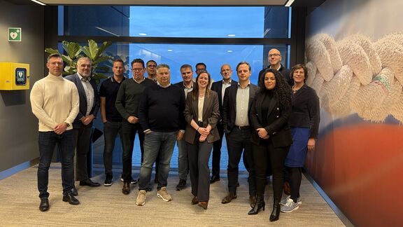 From left to right: APM Terminals Maasvlakte II, e vofenedex, Transport and Logistics Netherlands, Hutchison Ports ECT Rotterdam/VRTO, Deltalinqs, QTerminals Kramer Rotterdam, H.N. Post 