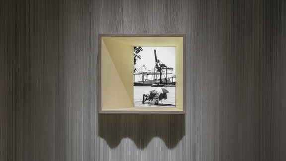 In de tentoonstelling zien we werk van Carel Van Hees, die vastlegde hoe de haven uit de oude binnenstad vertrok. Foto: Stijn Poelstra