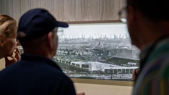 Het spanningsveld tussen stad, haven en natuur staat centraal in Containing Nature. Foto: Marc Nolte