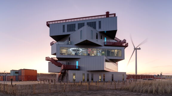 <meta charset="utf-8">Portlantis gefotografeerd door Ossip van Duivenbode