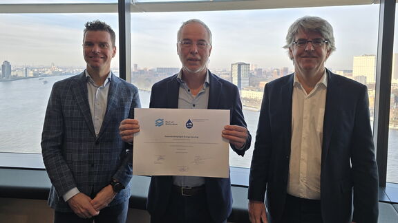 V.l.n.r. Marijn van Schoote (directeur Ferm Zeehavens), Willem-Henk Streekstra (directeur VOTOB), Ronald Backers (adviseur Business Intelligence Havenbedrijf Rotterdam)