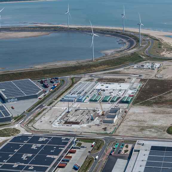 De bouw van Holland Hydrogen 1 op Maasvlakte 2