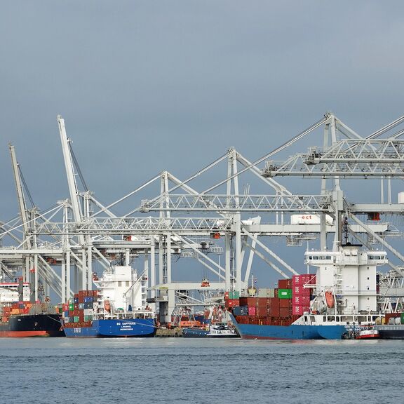 Schepen bij de terminal