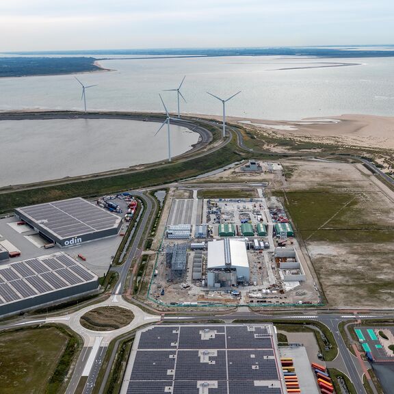 Aerial photo of conversion park on Maasvlakte 2