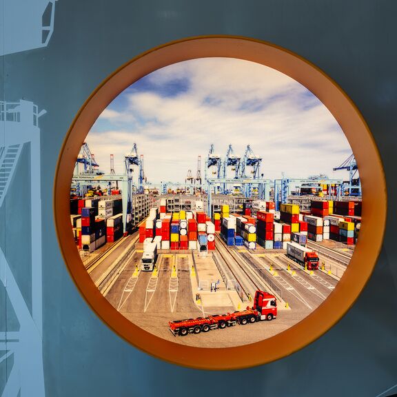 Containerterminal doorkijk in Portlantis