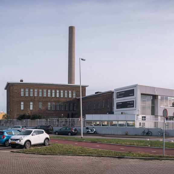 Het Steurgebouw in M4H