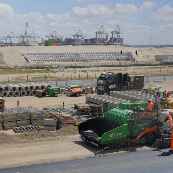 Bouw laadplein Prins Alexiaviaduct