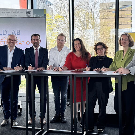 Ondertekening huurcontract FLIE